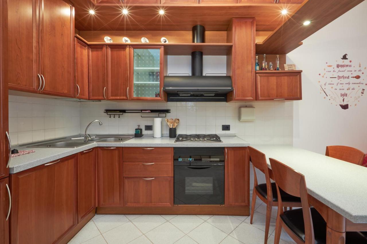 Harry Potter'S Magic House - Metro M4 - Linate - Citta Studi Apartment Milan Bagian luar foto